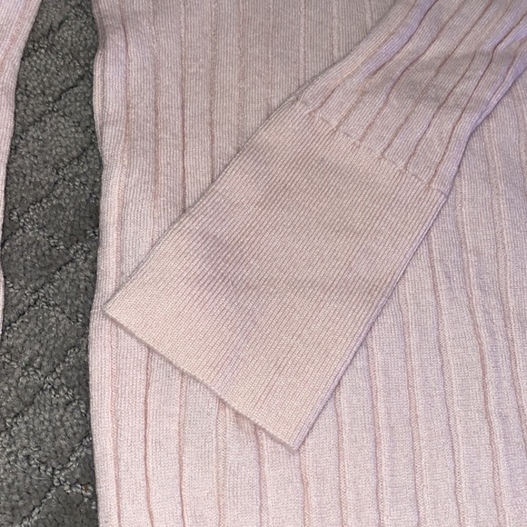 Light pink banana republic extra fine merino sweater - Picture 2 of 4
